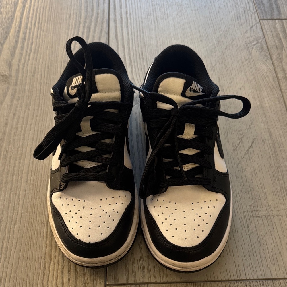 Nike Dunk Low ‘Black White’ Sneakers